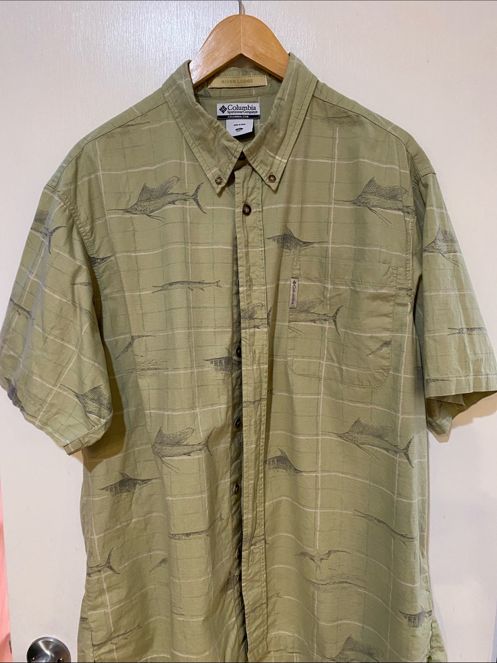 Columbia Olive Green Short-Sleeve Button-Down with Subtle Fish Print